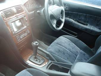 2000 Mitsubishi Galant Pictures