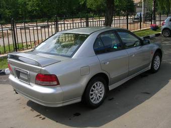 2000 Mitsubishi Galant Photos