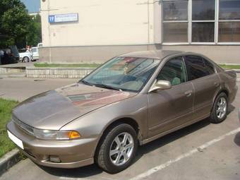 2000 Mitsubishi Galant Photos