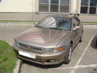 2000 Mitsubishi Galant Pictures