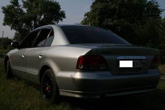 2000 Mitsubishi Galant Pics
