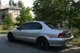 2000 Mitsubishi Galant Pictures