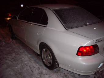 2000 Mitsubishi Galant Photos