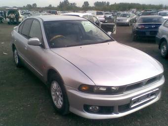 2000 Mitsubishi Galant Pics