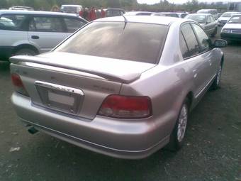 2000 Mitsubishi Galant Pictures