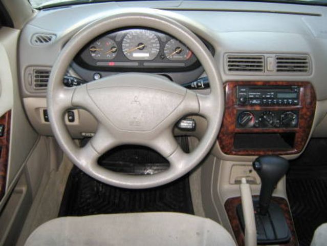 2001 Mitsubishi Galant