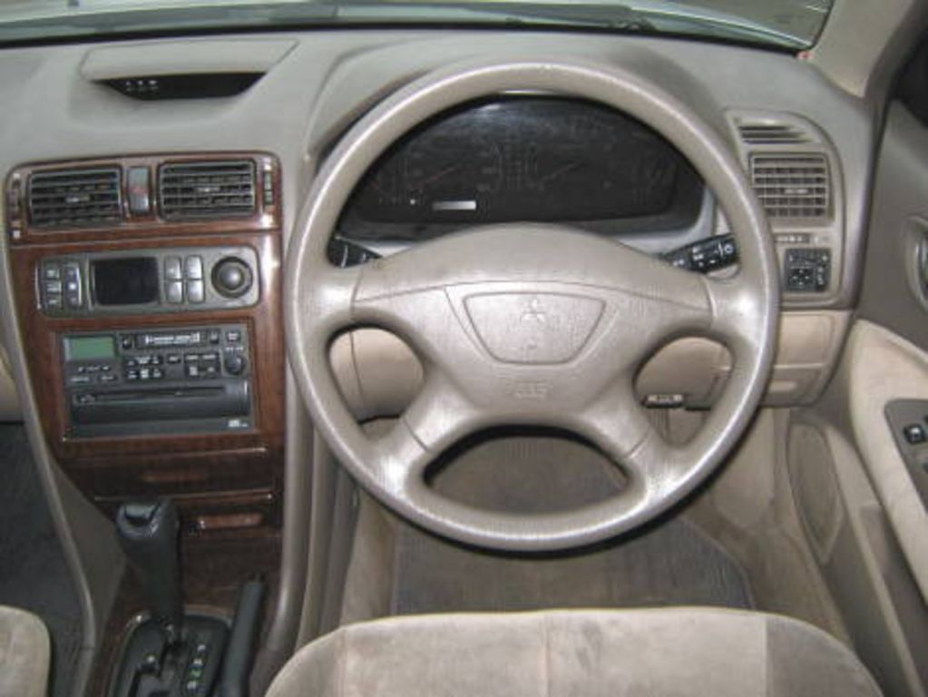2001 Mitsubishi Galant