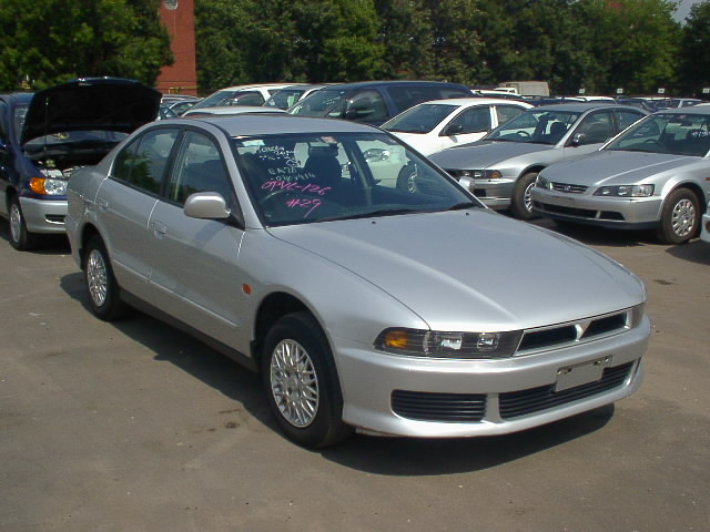 2001 Mitsubishi Galant Photos