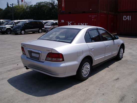 2001 Mitsubishi Galant Photos
