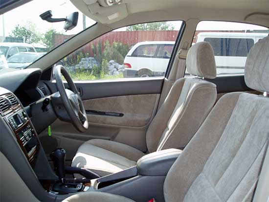 2001 Mitsubishi Galant Pics