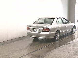 2001 Mitsubishi Galant Pics