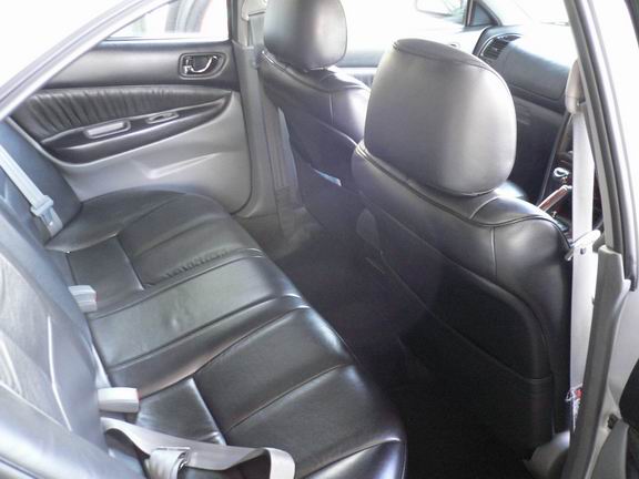 2001 Mitsubishi Galant Pictures