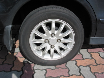 2001 Mitsubishi Galant Pictures