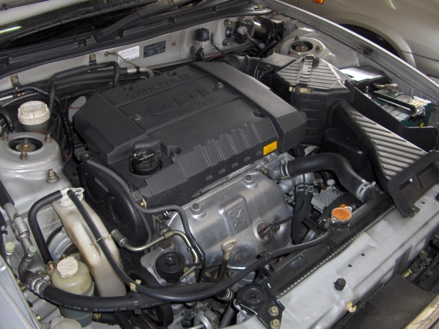2001 Mitsubishi Galant Photos