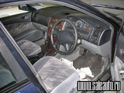 2001 Mitsubishi Galant Photos