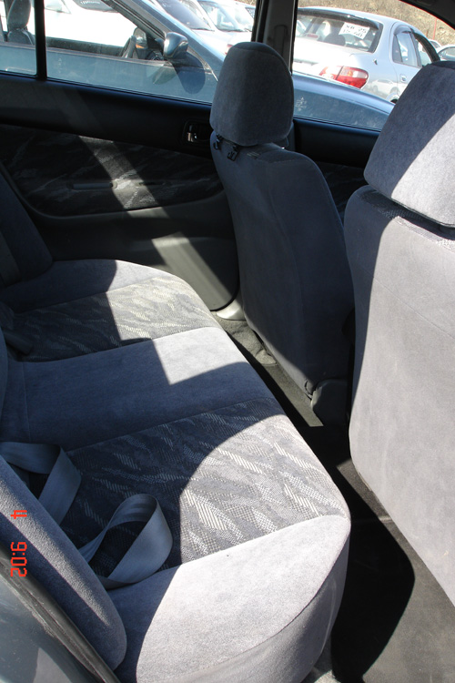 2001 Mitsubishi Galant Photos