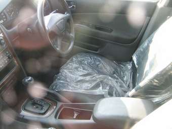 2001 Mitsubishi Galant Pictures