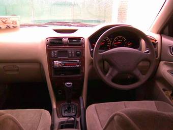 2001 Mitsubishi Galant Photos