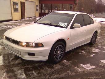 2001 Mitsubishi Galant Photos