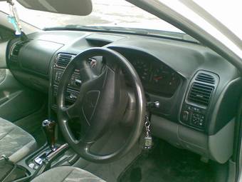 2001 Mitsubishi Galant Photos