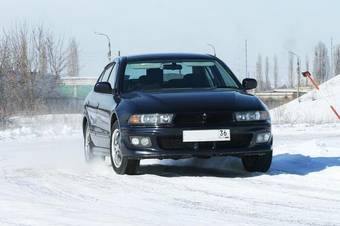 2001 Mitsubishi Galant Pics