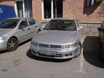 2001 Mitsubishi Galant Pictures