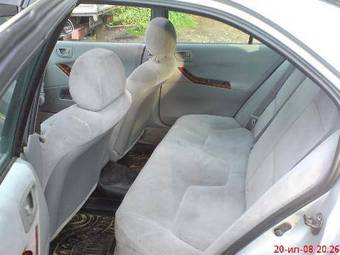 2001 Mitsubishi Galant Photos