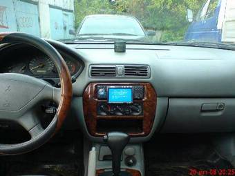 2001 Mitsubishi Galant Pictures