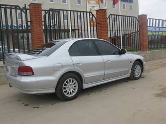 2001 Mitsubishi Galant Photos