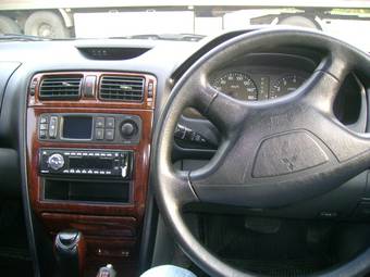 2001 Mitsubishi Galant Pictures