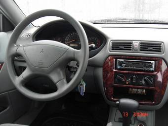 2001 Mitsubishi Galant Pictures