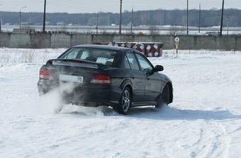 2001 Mitsubishi Galant Pictures