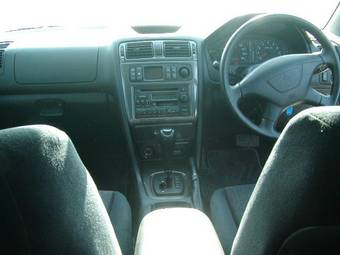 2001 Mitsubishi Galant Images