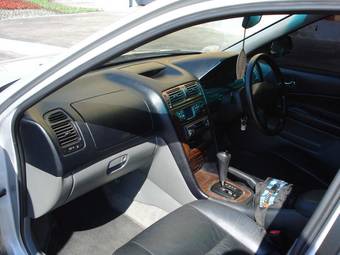 2001 Mitsubishi Galant Photos