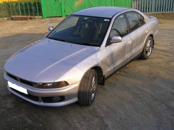 2001 Mitsubishi Galant Photos