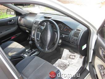 2001 Mitsubishi Galant Photos