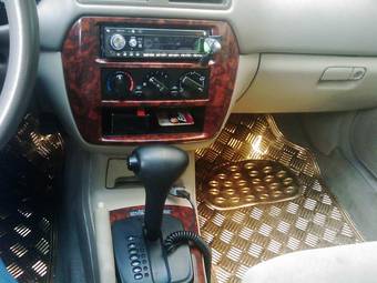 2001 Mitsubishi Galant Pictures