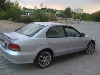 2001 Mitsubishi Galant Photos