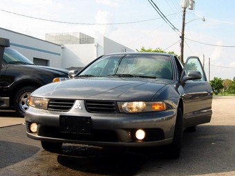 2002 Mitsubishi Galant