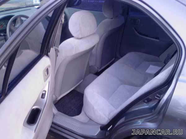 2002 Mitsubishi Galant