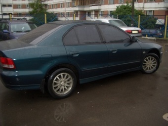 2002 Mitsubishi Galant Images