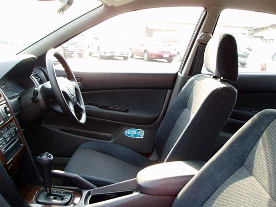 2002 Mitsubishi Galant Photos