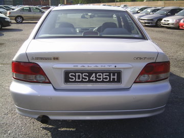 2002 Mitsubishi Galant Photos