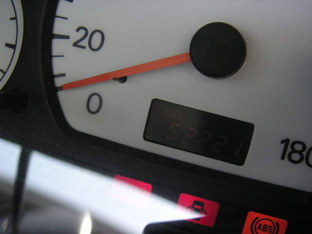 2002 Mitsubishi Galant Photos
