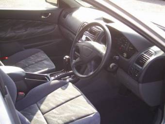 2002 Mitsubishi Galant Pictures