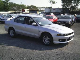 2002 Mitsubishi Galant Photos