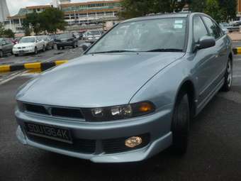 2002 Mitsubishi Galant Photos