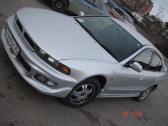 2002 Mitsubishi Galant Photos