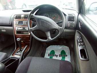 2002 Mitsubishi Galant Photos