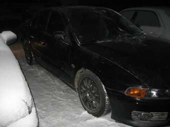2002 Mitsubishi Galant Photos